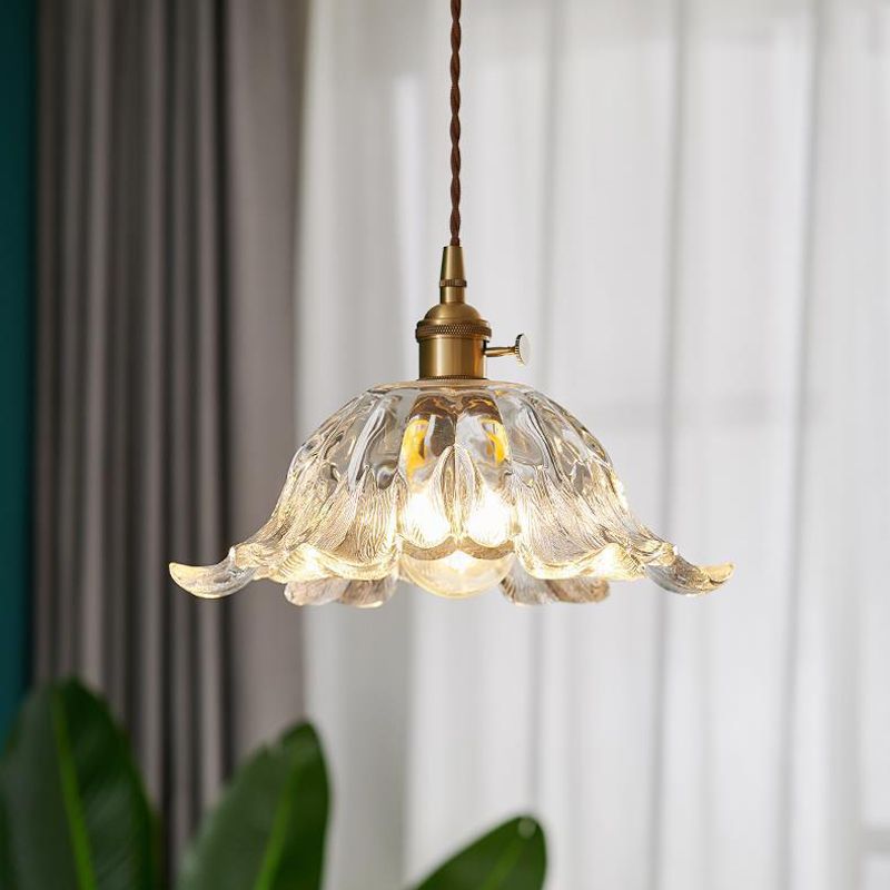 Vinteg Hänglampa – Elegant blomformad pendellampa med guldfinish, perfekt för vardagsrum och sovrum Carvallo