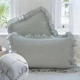Texturerade Bomullskuddfodral – Våffelväv med Romantiska Volanger Carvallo