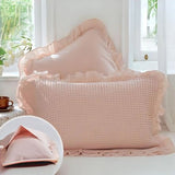 Texturerade Bomullskuddfodral – Våffelväv med Romantiska Volanger Carvallo