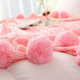 Whimsy Fluffy Pom-Pom Macaron Filt Carvallo