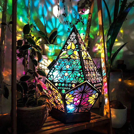 PrismaGlow - Ihålig färgglad projektorlampa MILA Sverige