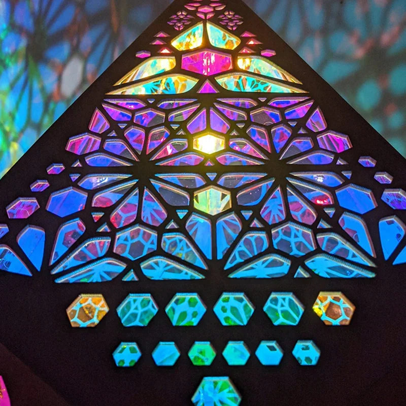 PrismaGlow - Ihålig färgglad projektorlampa MILA Sverige