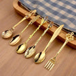 RegalLeaf - Utsmyckad vintage teske-set för elegant servering Carvallo