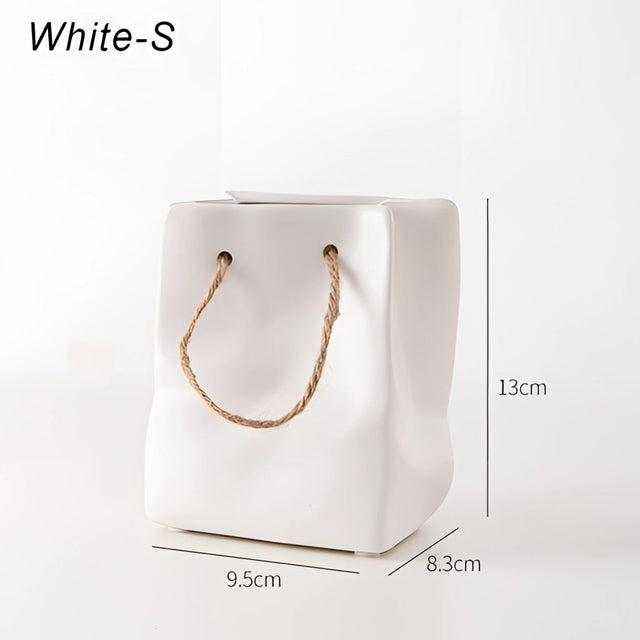 Tidlösa keramikvasdesign i stil med en shoppingkorg – Elegant vas för torkade blommor Carvallo