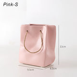 Tidlösa keramikvasdesign i stil med en shoppingkorg – Elegant vas för torkade blommor Carvallo