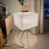 Carvallo – Minimalistisk golvlampa med elegant lyktaform för mjukt omgivande ljus Carvallo