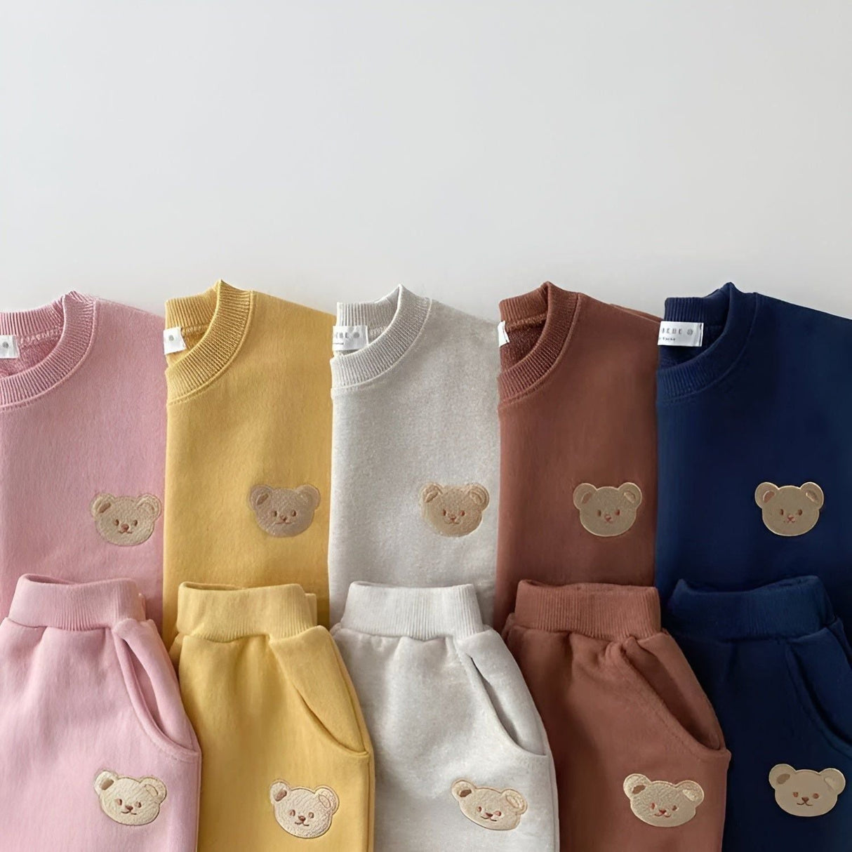 Cozy Cubs - Unisex-Babybjörnar Passande Set för Spädbarn - Tvådelat Set - Tröja och Byxor Carvallo