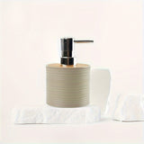 Modern badrumset med bambuakenter – Organiserat och elegant i ett Carvallo