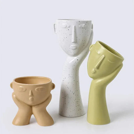 Abstrakt 'Mänskligt Ansikte' Design Vaser i Modern Keramik Carvallo