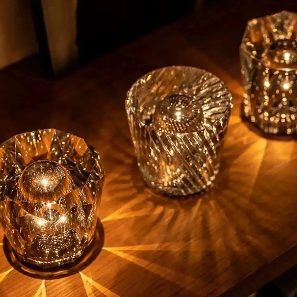 Kristall-LED-bordlampa – Uppladdningsbar & Dekorativ | Elegant hemaccessoar Carvallo