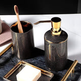 Carvallo – Elegant Keramisk Badset med Gyllene Accenter Carvallo