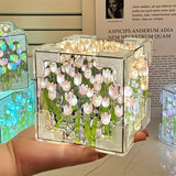 TulipGlow - Handgjord Tulpan LED Nattlampa och Spegel Carvallo