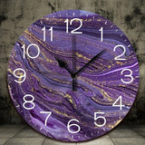 VioletGlow - Modern Lila Väckarklocka med Guld Accenter, Abstrakt Design Carvallo
