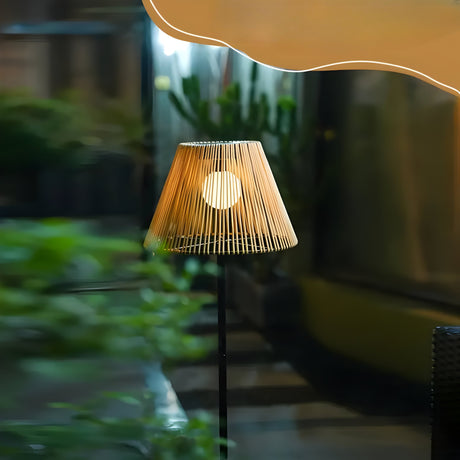 AmberReed Light – Solarpowered LED golvlampa för utomhusbruk Carvallo