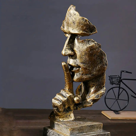 Serenity Sculpt – Abstrakt skulptur för lugn reflektion i din inredning Carvallo