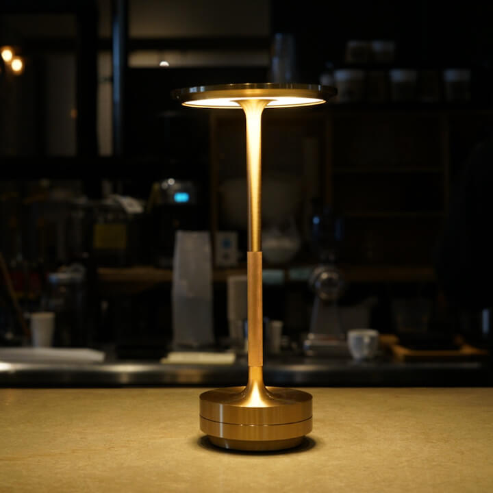 Ambient Metallic Trådlös Bordslampa Carvallo