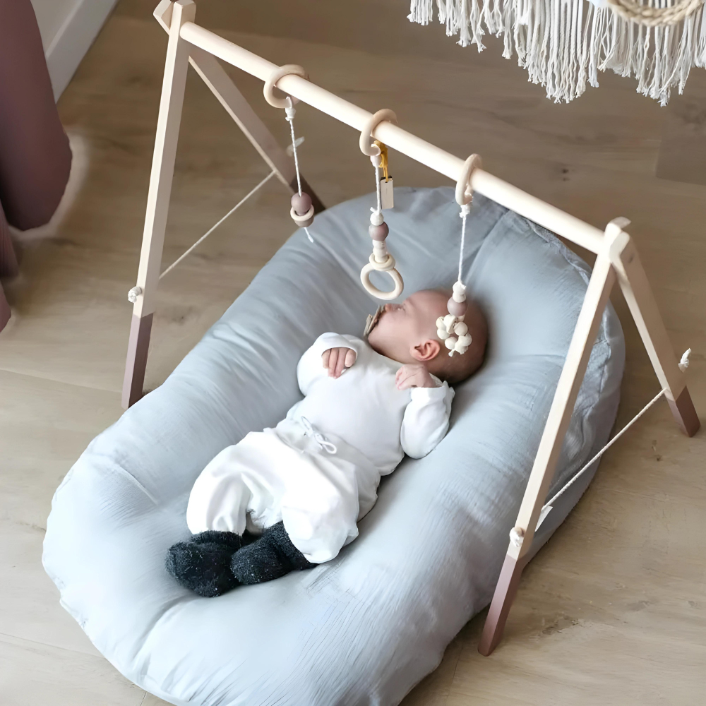 Ortopedisk babykudde – Huvudformande stöd för nyfödda och spädbarn MILA Sverige