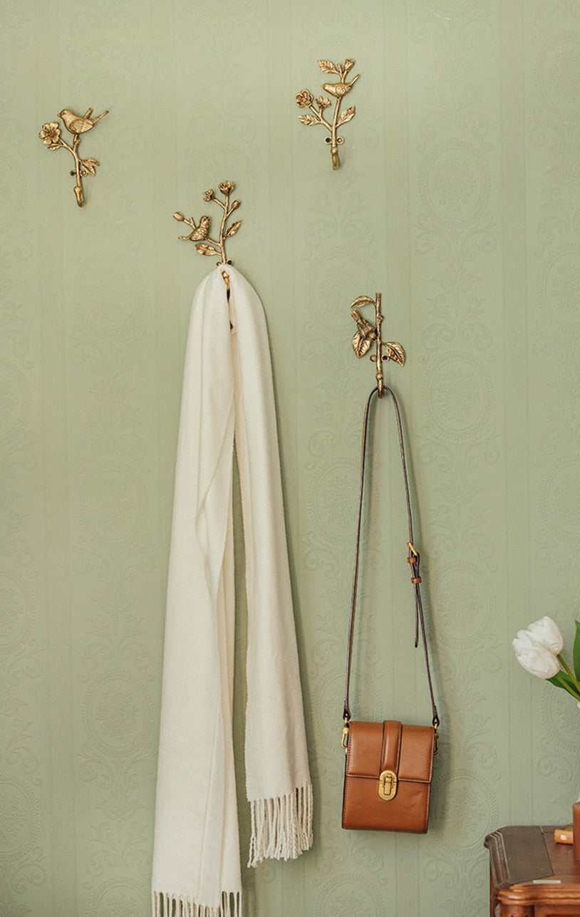 Carvallo – Metall Väggkrok med Lekfullt Fågelmönster Carvallo