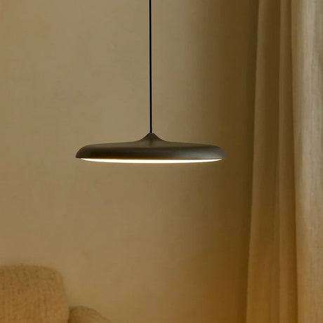 Pendellampa i modern skandinavisk stil Carvallo