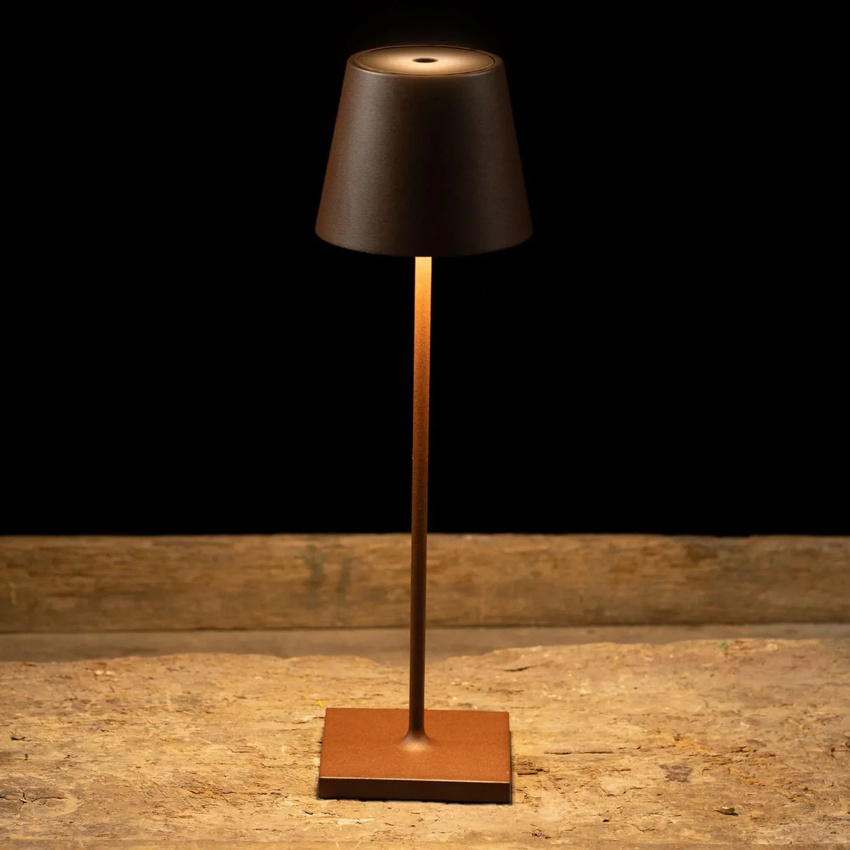 RoyaleGlow Trådlampa - USB-laddningsbar vattentät bordslampa med touch-knapp Carvallo