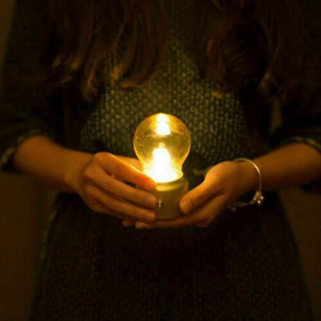 RetroBeam - Vintage Inspirerad Lampa Med USB Laddning för Alla Rum Carvallo