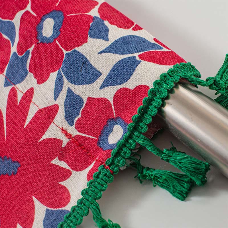 Röd blommig tryck fringed lager gardin i bomull linne Carvallo