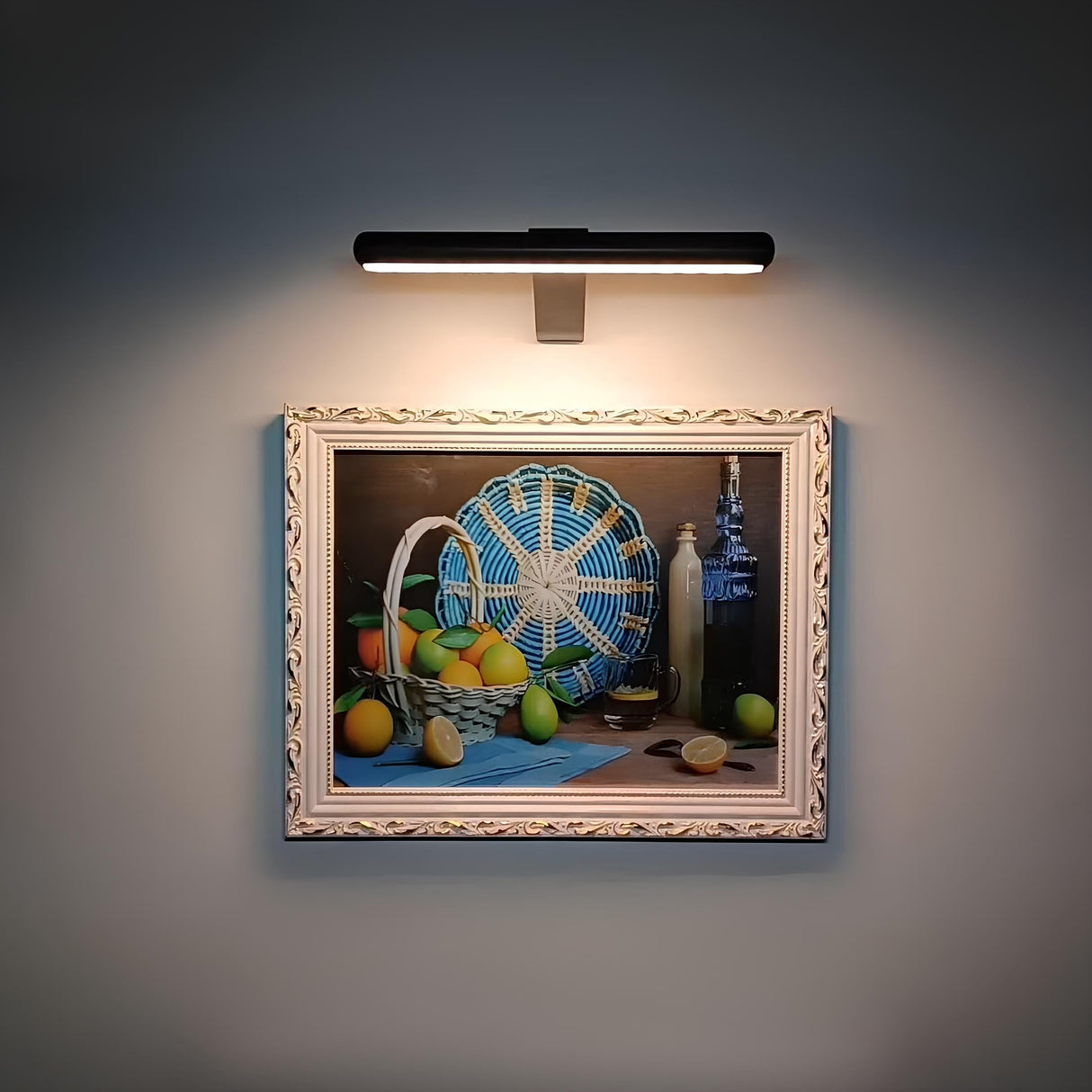 Carvallo – Elegant Vägglampa med Trådlös Perfektion Carvallo
