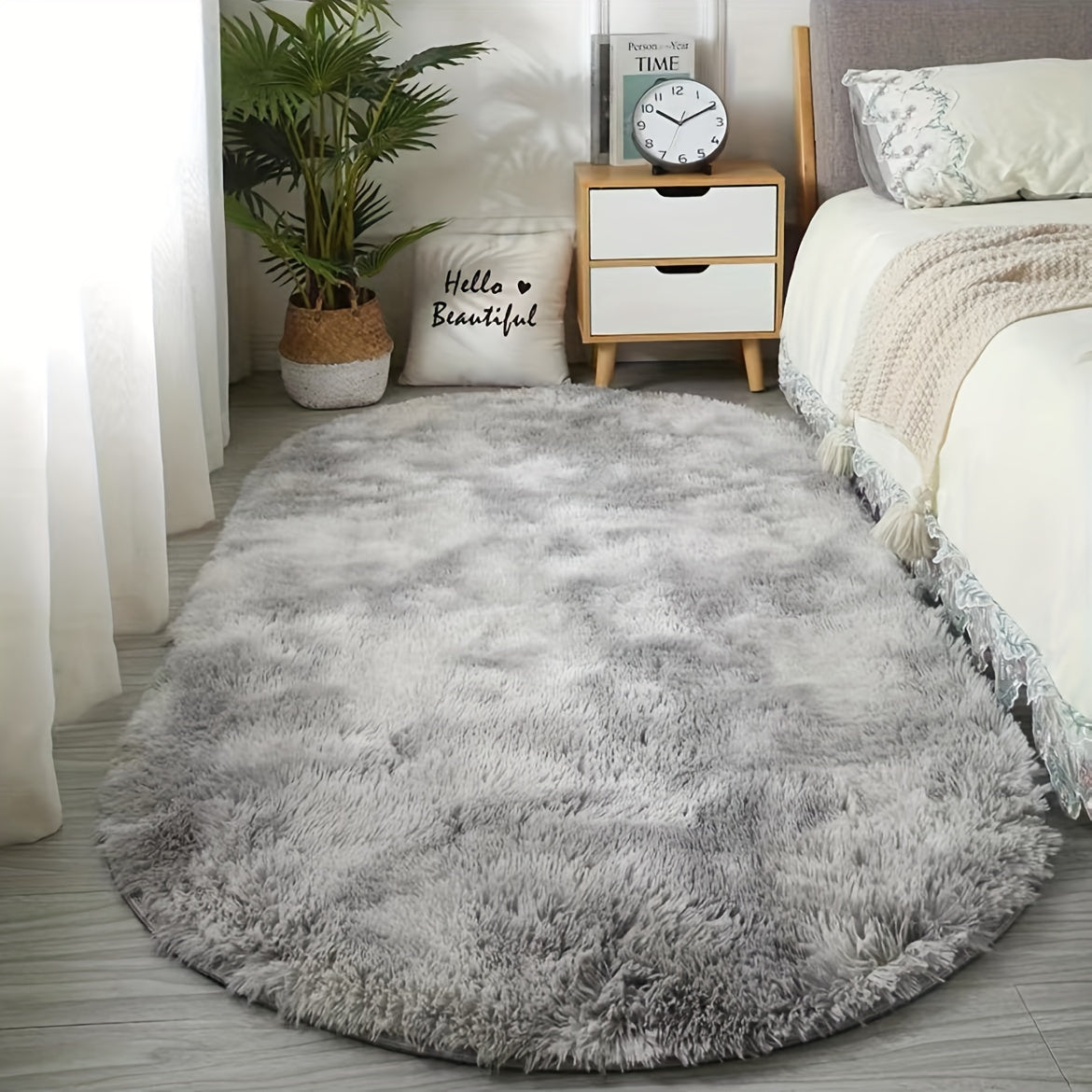 Plush Oval Rug – Mjuk och stilren matta för sovrum och vardagsrumsdekoration Carvallo