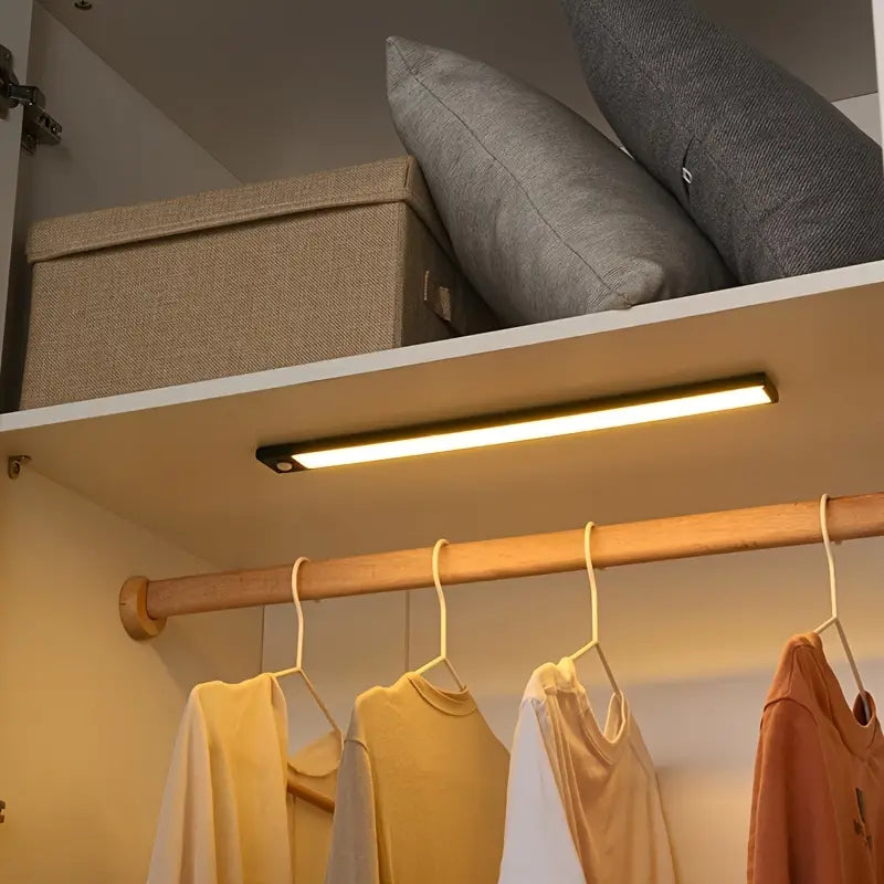 Praktiska LED-ljusslingor med rörelsedetektering Carvallo