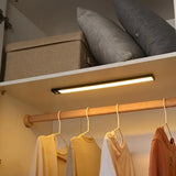 Praktiska LED-ljusslingor med rörelsedetektering Carvallo