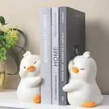 NestHaven – Bokstödset med fågeltema för dekorativa hyllor och mysiga läshörnor Carvallo