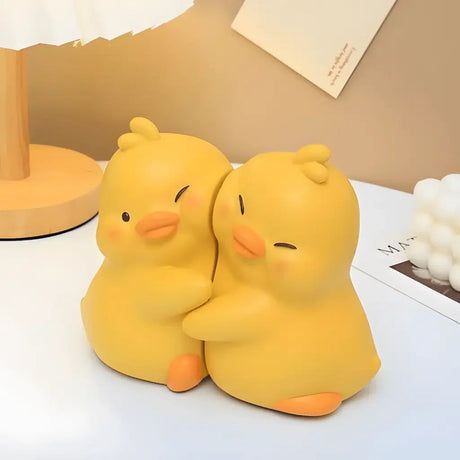 NestHaven – Bokstödset med fågeltema för dekorativa hyllor och mysiga läshörnor Carvallo