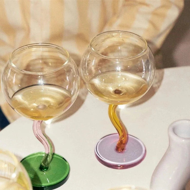 VivaSip – Hantverksmässigt vriden stjälkglas MILA Sverige
