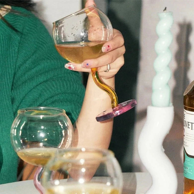 VivaSip – Hantverksmässigt vriden stjälkglas MILA Sverige
