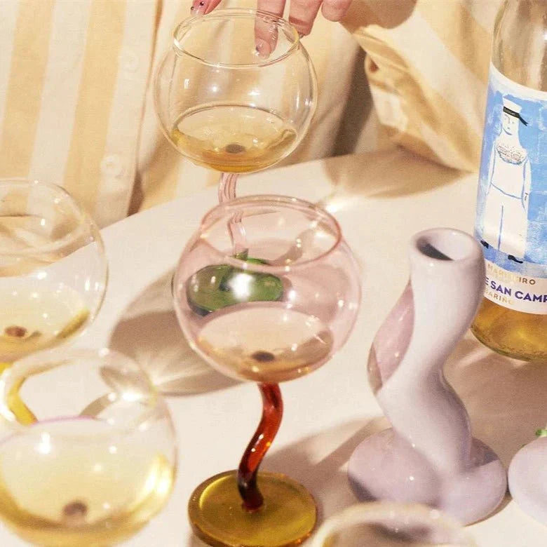 VibranceGlass - Vridet stjälkfärgat glas MILA Sverige