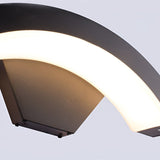 Utomhusvägglampa med böjd LED-design Carvallo