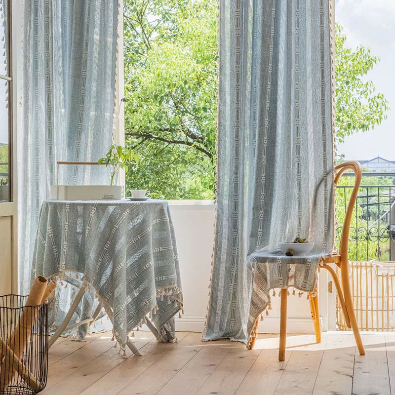 Randig Hål-Effekt Fringe Ljusfiltrering Gardin Carvallo