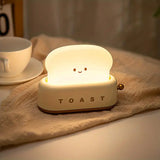 Söt sänglampa – Kawaii Toast LED-lampa för mysig belysning Carvallo