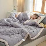 Lätt täcke för sommaren – Andas & Mångsidig | För soffa, säng & resor Carvallo