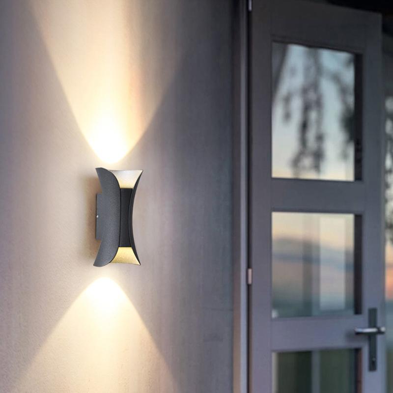 Vattentålig LED-vägglampa för utomhusbruk – Upp- och nedljus Carvallo