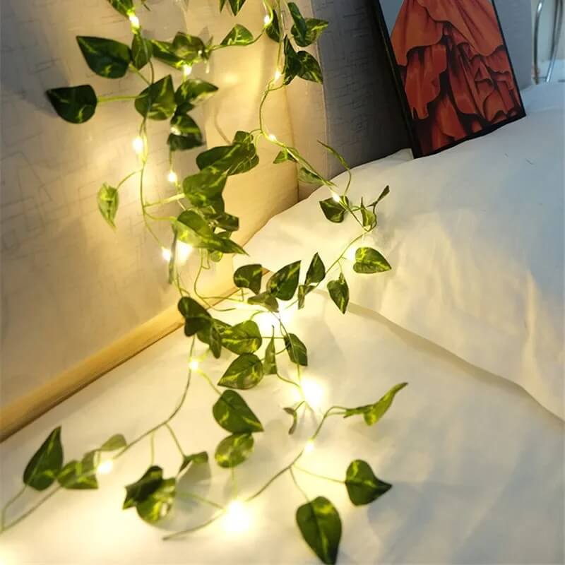 VineGlow – Batteridriven Ljusslinga med Gröna Blad | Skapa Mysig Stämning i Hemmet eller Trädgården-Light Ropes & Strings-BB-Hemnix