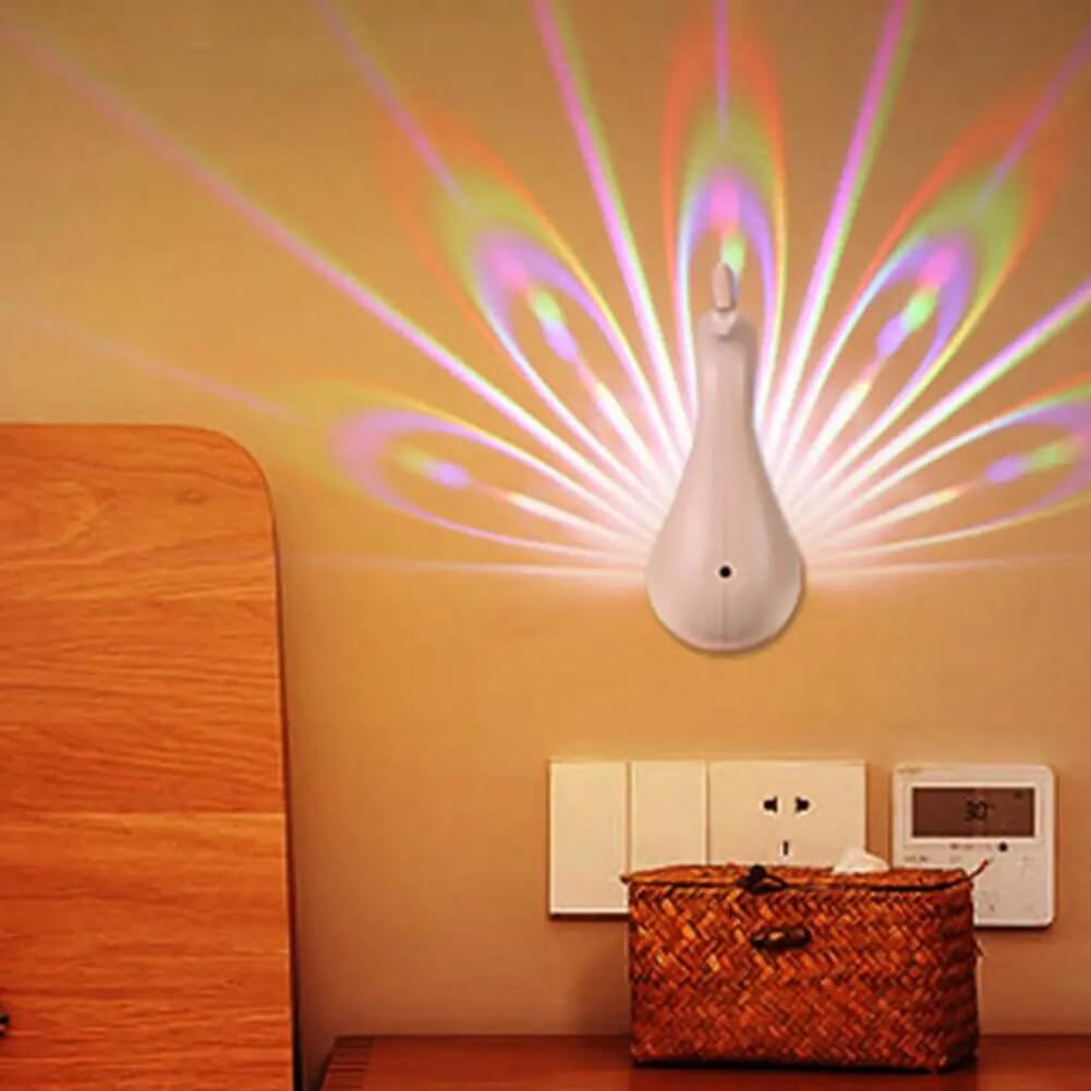 PeacockGlow – Fjärrstyrd Peacock Projektorlampa med Färgglad Atmosfär | Kreativ Nattlampa för Sovrum och Hem-Night Lights & Ambient Lighting-BB-Hemnix