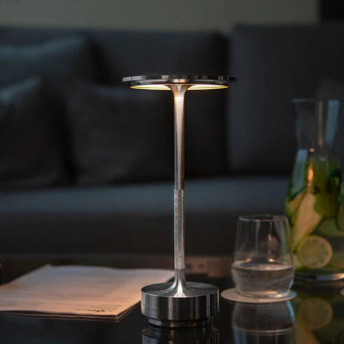 NordicaLight - Trådlös bordslampa för elegant belysning Carvallo