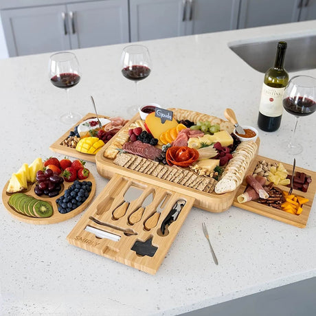 CheeseBoard ostbrädeset i trä MILA Sverige