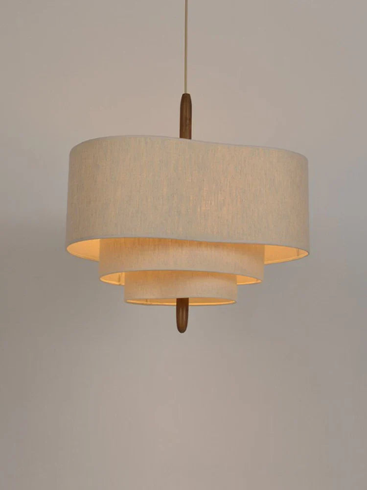 Fabric Shade Chandelier – Varm och Inbjudande Belysning Carvallo