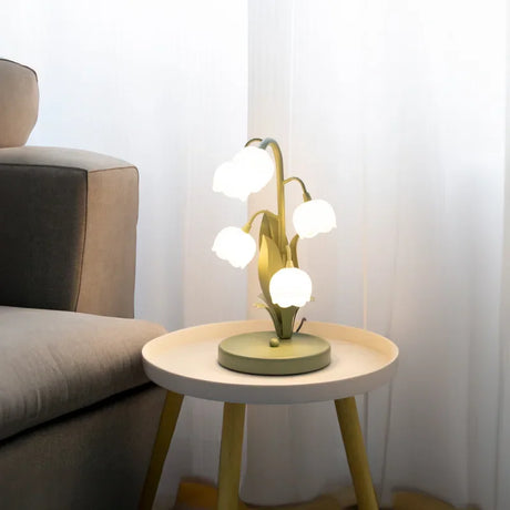 LumeBlossom – LED Bordslampa i Blomform med Skandinavisk Design Carvallo