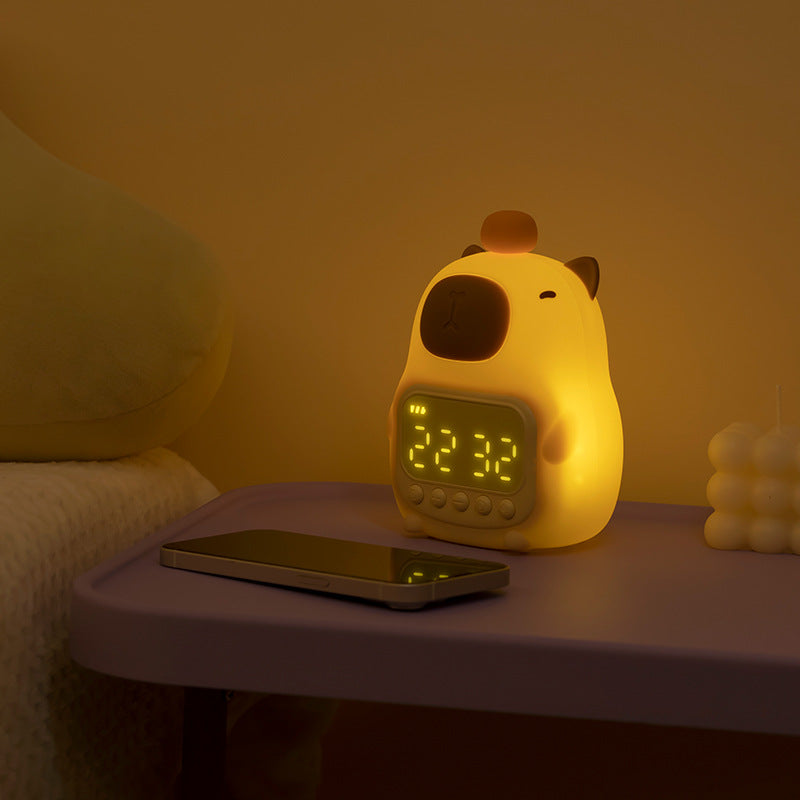 CapyGlow – Söt Capibara Nattlampa med LED och Väckarklocka för Barn Carvallo