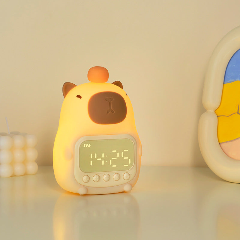 CapyGlow – Söt Capibara Nattlampa med LED och Väckarklocka för Barn Carvallo