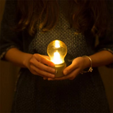 RustGlow – Trådlös Vintage LED-sänglampa med industriell design och USB-uppladdningsfunktion Carvallo