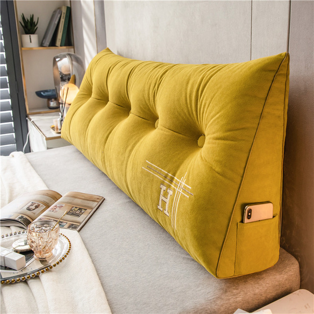 Royaleva Nordic Sängsida Ryggstödskudde – Anpassad Broderad Vinklad Kudde för Komfort & Stöd Carvallo